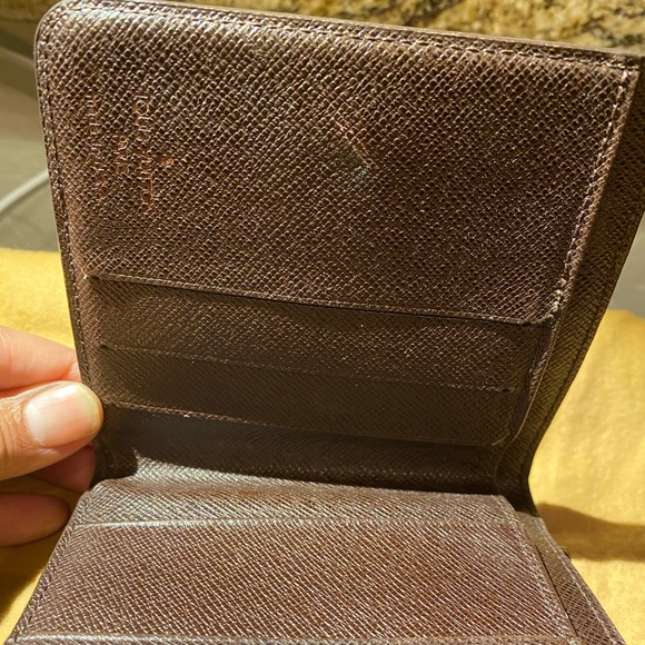 Louis Vuitton Wallet - Picture 5 of 7